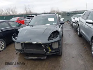 2018 Porsche Macan Turbo z VIN WP1AF2A59JLB71496, wystawiony jako IAAI lot #41479669 z przebiegiem 88 528 mil mil oraz . Historia ofert i sprzedaży dostępna na DreamBid. Obrazek 13.