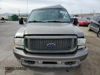 2003 Ford Excursion Limited z VIN 1FMNU42S43EA92152, wystawiony jako Copart lot #50236585 z przebiegiem 83 044 mil mil oraz Szkoda całkowita • Salvage title. Historia ofert i sprzedaży dostępna na DreamBid. Obrazek 5.