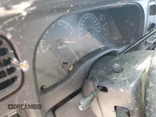 2000 Dodge Dakota Sport z VIN 1B7GG2AN6YS760921, wystawiony jako Copart lot #46891135 z przebiegiem Nie podano mil oraz Szkoda całkowita • Salvage title. Historia ofert i sprzedaży dostępna na DreamBid. Obrazek 9.