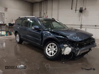 2007 Volvo XC70 with VIN YV4SZ592X71264389, listed as a IAAI auction lot 41456796 with 179,561 mi miles. Bid and sale history available at carsss.com. Image 1.