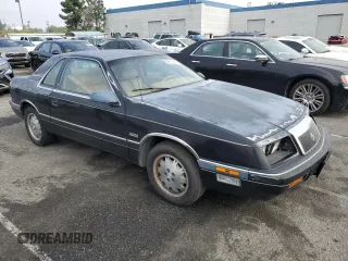 1987 Chrysler LeBaron z VIN 1C3CJ51E1HG137845, wystawiony jako Copart lot #86610254 z przebiegiem Nie podano mil oraz Czysty tytuł • Clean title. Historia ofert i sprzedaży dostępna na DreamBid. Obrazek 4.