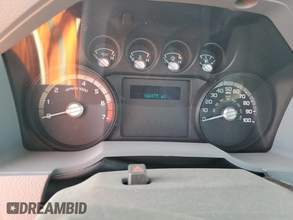 2013 Ford F-250 XL with VIN 1FTBF2A63DEA26381, listed as a Copart auction lot 73170264 with 166,475 mi miles and Salvage Title. Bid and sale history available at DreamBid. Image 9.
