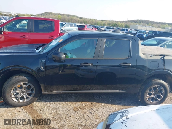 2025 Ford Maverick XLT with VIN 3FTTW8H34SRA29612, listed as a IAAI auction lot 41940598 with 868 mi miles and . Bid and sale history available at DreamBid. Image 14.