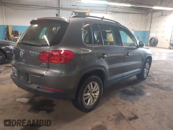 2017 Volkswagen Tiguan S with VIN WVGBV7AX4HK029270, listed as a IAAI auction lot 41984420 with 124,939 mi miles and . Bid and sale history available at DreamBid. Image 4.