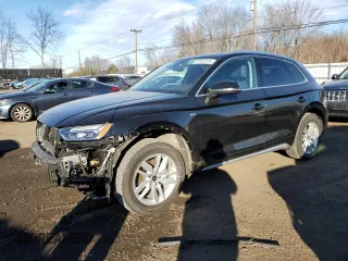 2022 Audi Q5 S line Premium with VIN WA1GAAFY8N2033347, listed as a Copart auction lot 87833315 with 32,309 mi miles and Salvage Title. Bid and sale history available at carsss.com. Image 1.