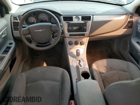 2008 Chrysler Sebring LX z VIN 1C3LC46K28N185899, wystawiony jako Copart lot #54858215 z przebiegiem 146 928 mil mil oraz Szkody całkowita. Historia ofert i sprzedaży dostępna na DreamBid. Obrazek 8.
