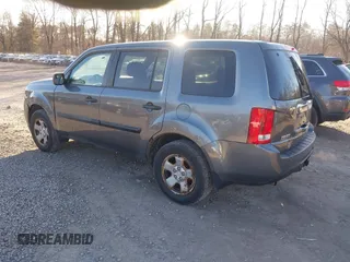 2013 Honda Pilot LX with VIN 5FNYF4H25DB073872, listed as a IAAI auction lot 41901435 with 171,529 mi miles. Bid and sale history available at carsss.com. Image 3.