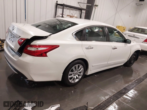 2016 Nissan Altima SV with VIN 1N4AL3AP5GC215428, listed as a IAAI auction lot 41712804 with 94,526 mi miles and . Bid and sale history available at DreamBid. Image 4.