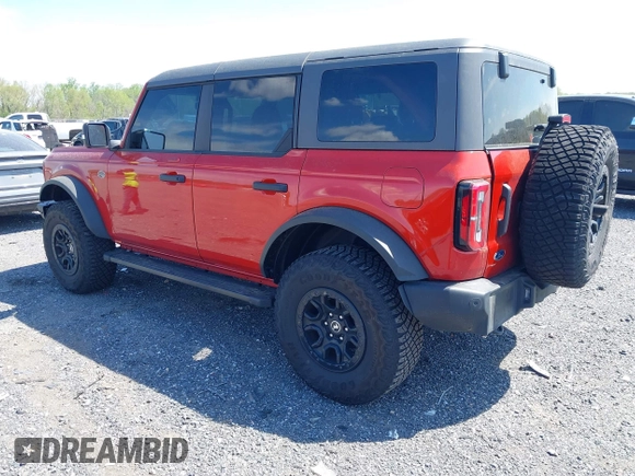 2022 Ford Bronco z VIN 1FMEE5DP3NLB42355, wystawiony jako IAAI lot #42084720 z przebiegiem 35 183 mil mil oraz . Historia ofert i sprzedaży dostępna na DreamBid. Obrazek 3.
