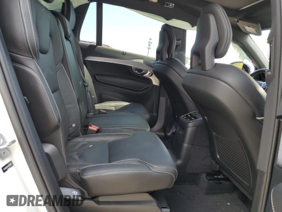 2022 Volvo XC90 R-Design with VIN YV4BR0CM5N1814897, listed as a Copart auction lot 60483314 with 35,622 mi miles and Salvage Title. Bid and sale history available at carsss.com. Image 10.