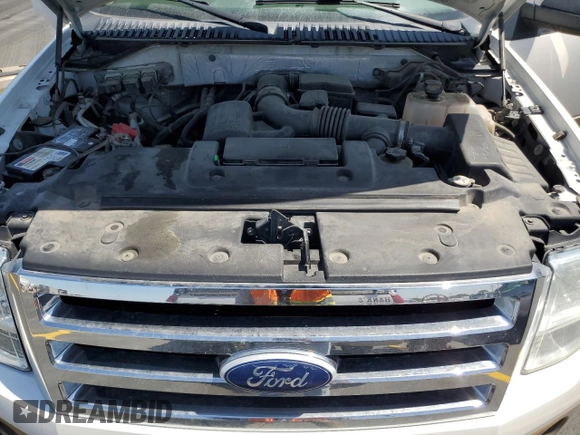 2011 Ford Expedition XLT z VIN 1FMJU1J52BEF05645, wystawiony jako Copart lot #58503855 z przebiegiem 170 226 mil mil oraz Szkoda całkowita • Salvage title. Historia ofert i sprzedaży dostępna na DreamBid. Obrazek 12.