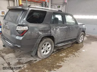 2019 Toyota 4Runner SR5 with VIN JTEZU5JRXK5192308, listed as a IAAI auction lot 41327678 with 127,320 mi miles. Bid and sale history available at carsss.com. Image 4.