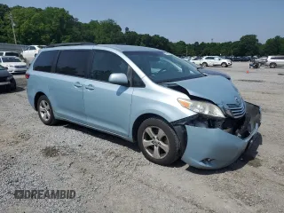 2015 Toyota Sienna LE AAS with VIN 5TDKK3DC9FS609084, listed as a Copart auction lot 57055295 with 247,531 mi miles and Salvage title. Bid and sale history available at DreamBid. Image 4.