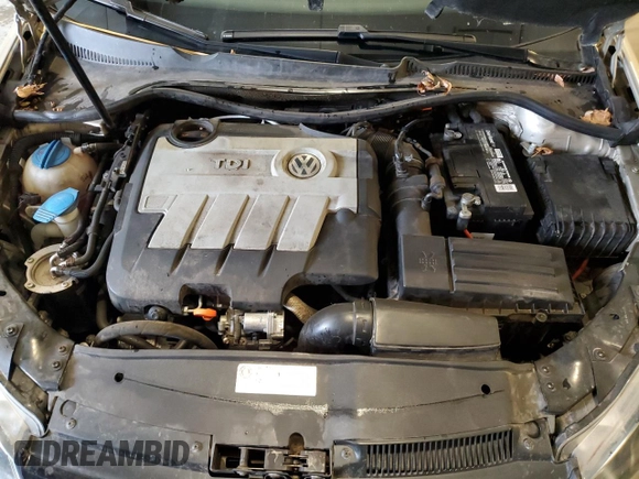 2012 Volkswagen Jetta TDI с VIN 3VWML7AJ2CM684086, выставлен на аукционе Copart как лот 57240705 с пробегом 66 496 миль миль и Списание • Salvage title. История ставок и продаж доступна на DreamBid. Изображение 12.