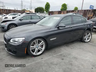 2013 BMW 7 Series 750i with VIN WBAYA8C56DC996783, listed as a Copart auction lot 55785495 with 92,048 mi miles and Salvage title. Bid and sale history available at DreamBid. Image 1.