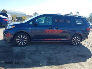 2018 Toyota Sienna XLE with VIN 5TDDZ3DC6JS206368, listed as a IAAI auction lot 41635138 with 44,578 mi miles. Bid and sale history available at carsss.com. Image 14.