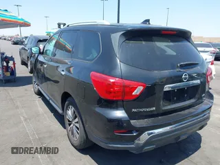 2020 Nissan Pathfinder SV z VIN 5N1DR2BN0LC604741, wystawiony jako IAAI lot #42349825 z przebiegiem 96 349 mil mil oraz . Historia ofert i sprzedaży dostępna na DreamBid. Obrazek 3.