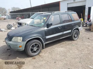 1998 Honda CR-V LX with VIN JHLRD2845WC007468, listed as a IAAI auction lot 41799829 with 330,127 mi miles. Bid and sale history available at carsss.com. Image 2.