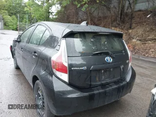 2015 Toyota Prius One z VIN JTDKDTB30F1101631, wystawiony jako IAAI lot #42331068 z przebiegiem 156 631 mil mil oraz . Historia ofert i sprzedaży dostępna na DreamBid. Obrazek 20.