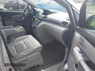 2013 Honda Odyssey LX with VIN 5FNRL5H22DB086503, listed as a IAAI auction lot 42133471 with 223,200 mi miles and . Bid and sale history available at carsss.com. Image 5.