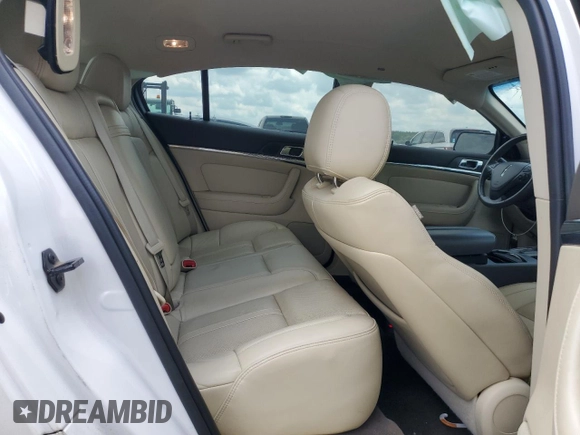 2013 Lincoln MKS with VIN 1LNHL9DK4DG612981, listed as a Copart auction lot 60701895 with 113,354 mi miles and Salvage title. Bid and sale history available at DreamBid. Image 10.