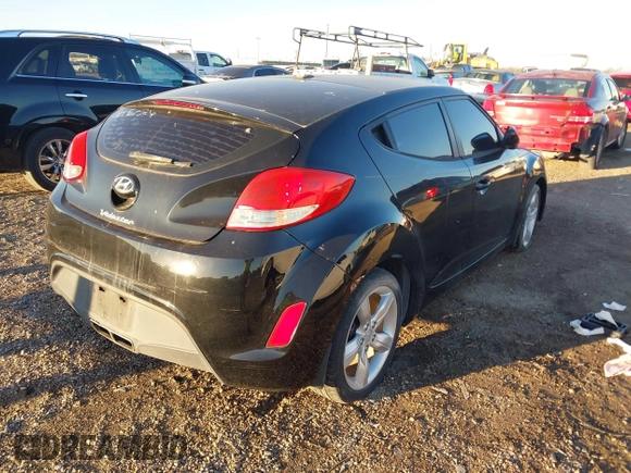 2013 Hyundai Veloster w/Gray Int with VIN KMHTC6AD8DU175342, listed as a IAAI auction lot 41423246 with 1 mi miles. Bid and sale history available at carsss.com. Image 4.