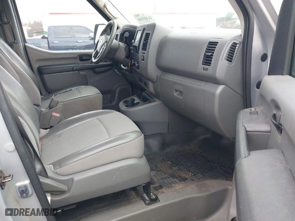 2019 Nissan NV S with VIN 1N6BF0KM0KN801246, listed as a IAAI auction lot 41309100 with 131,099 mi miles. Bid and sale history available at carsss.com. Image 5.