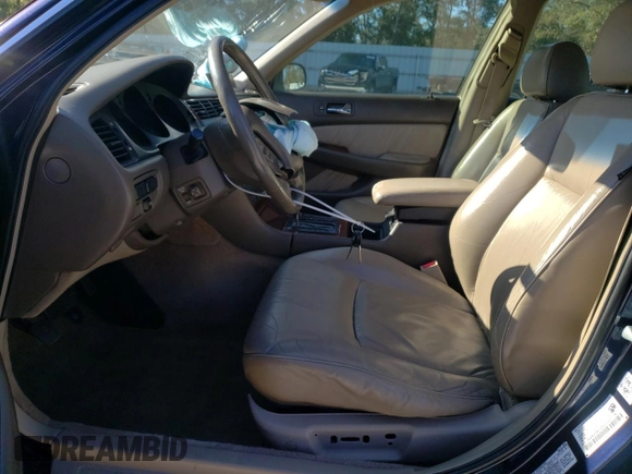 2000 Acura RL with VIN JH4KA9658YC005176, listed as a Copart auction lot 81648084 with 175,387 mi miles and Salvage Title. Bid and sale history available at carsss.com. Image 7.