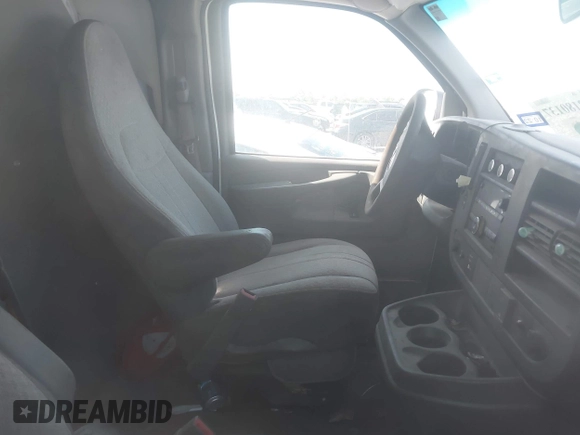2015 Chevrolet Express Cargo с VIN 1GCWGFCFXF1184780, выставлен на аукционе IAAI как лот 42180137 с пробегом 103 453 миль миль и . История ставок и продаж доступна на DreamBid. Изображение 5.