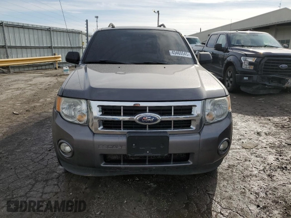 2012 Ford Escape XLT z VIN 1FMCU0D76CKB57447, wystawiony jako Copart lot #43465545 z przebiegiem 190 189 mil mil oraz Czysty tytuł • Clean title. Historia ofert i sprzedaży dostępna na DreamBid. Obrazek 5.