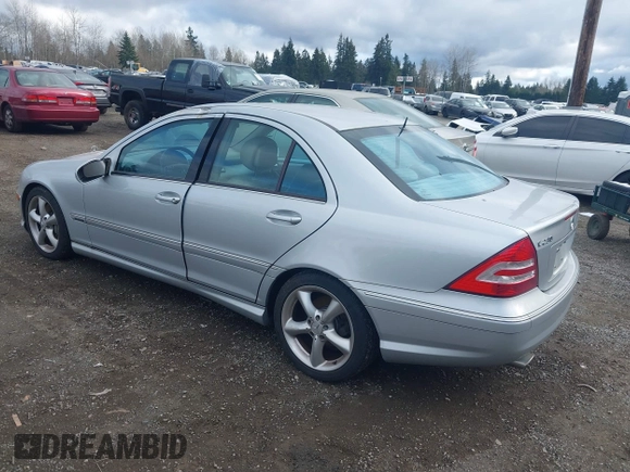 2006 Mercedes-Benz C 230 Sport with VIN WDBRF52H46F820303, listed as a IAAI auction lot 41715195 with 188,391 mi miles and . Bid and sale history available at carsss.com. Image 3.