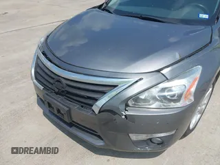 2015 Nissan Altima 2.5 S with VIN 1N4AL3AP2FC195640, listed as a IAAI auction lot 42126891 with 220,177 mi miles. Bid and sale history available at carsss.com. Image 6.