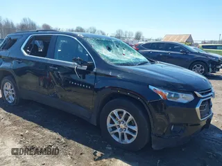 2019 Chevrolet Traverse LT Cloth with VIN 1GNEVGKW1KJ193586, listed as a IAAI auction lot 42044908 with 137,823 mi miles. Bid and sale history available at carsss.com. Image 1.