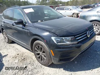 2018 Volkswagen Tiguan SEL with VIN 3VV3B7AX9JM095251, listed as a IAAI auction lot 41871121 with 59,000 mi miles and . Bid and sale history available at DreamBid. Image 1.
