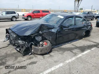 2025 BMW M3 Competition xDrive z VIN WBS33HJ0XSFU35845, wystawiony jako Copart lot #54008175 z przebiegiem Nie podano mil oraz Szkoda całkowita • Salvage title. Historia ofert i sprzedaży dostępna na DreamBid. Obrazek 1.