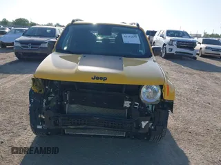 2023 Jeep Renegade Latitude with VIN ZACNJDB12PPP64031, listed as a IAAI auction lot 42152659 with 31,134 mi miles and . Bid and sale history available at DreamBid. Image 13.