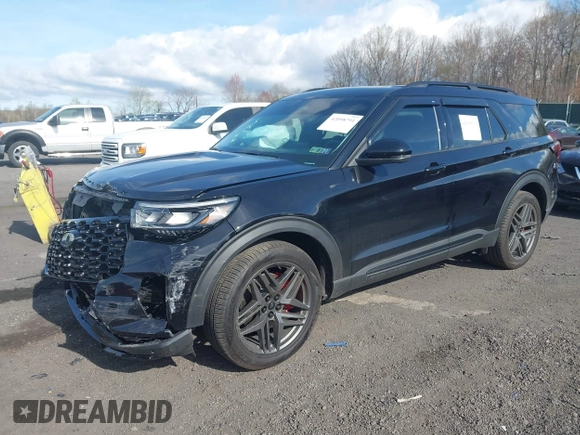 2025 Ford Explorer ST-Line z VIN 1FMUK8KH7SGA60005, wystawiony jako IAAI lot #42098791 z przebiegiem 1 830 mil mil oraz . Historia ofert i sprzedaży dostępna na DreamBid. Obrazek 17.