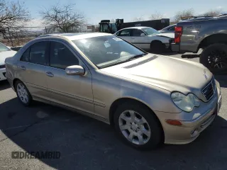 2005 Mercedes-Benz C 240 z VIN WDBRF81J95F662187, wystawiony jako Copart lot #48823485 z przebiegiem 145 076 mil mil oraz Szkoda całkowita • Salvage title. Historia ofert i sprzedaży dostępna na DreamBid. Obrazek 4.