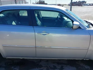 2006 Chrysler 300 Touring with VIN 2C3KA53G86H111027, listed as a IAAI auction lot 41870312 with 59,870 mi miles. Bid and sale history available at carsss.com. Image 12.