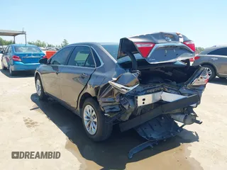 2017 Toyota Camry XLE with VIN 4T1BF1FK9HU734223, listed as a IAAI auction lot 39601554 with 61,147 mi miles. Bid and sale history available at carsss.com. Image 3.