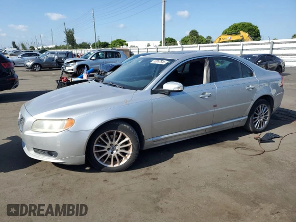 2008 Volvo S80 3.2L z VIN YV1AS982581076001, wystawiony jako Copart lot #58057545 z przebiegiem 187 058 mil mil oraz Szkoda całkowita • Salvage title. Historia ofert i sprzedaży dostępna na DreamBid. Obrazek 1.