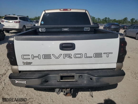 2006 Chevrolet Silverado 1500 LT1 with VIN 2GCEC13T061176102, listed as a Copart auction lot 52390965 with 215,312 mi miles and Salvage Title. Bid and sale history available at carsss.com. Image 6.