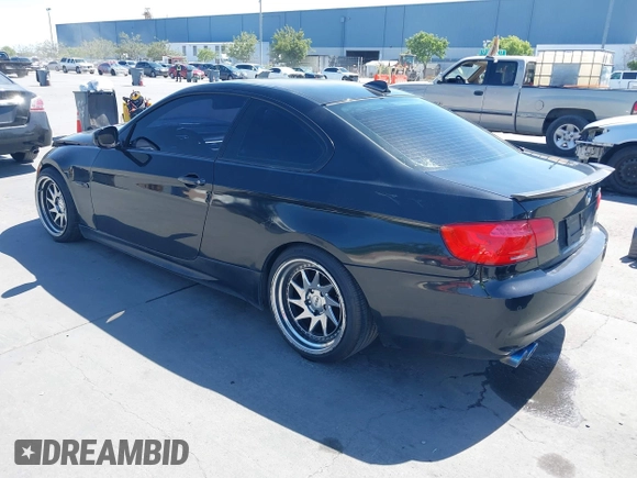 2011 BMW 3 Series 328i with VIN WBAKE3C51BE557814, listed as a IAAI auction lot 42196874 with 114,255 mi miles and . Bid and sale history available at carsss.com. Image 3.