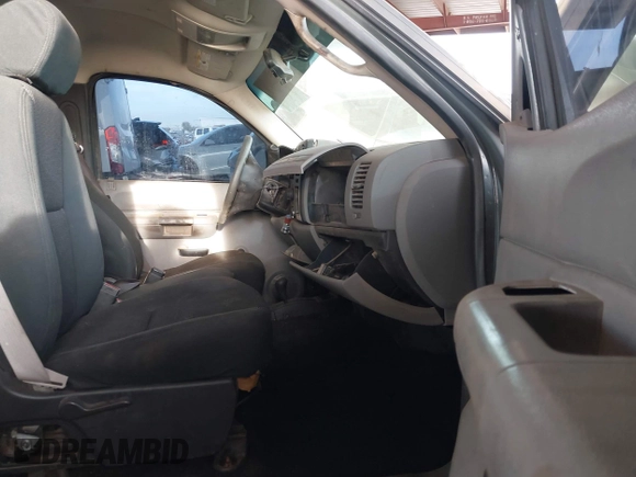 2008 Chevrolet Silverado 1500 Work Truck with VIN 1GCEK14C48Z308399, listed as a IAAI auction lot 41409910 with 39,268 mi miles. Bid and sale history available at carsss.com. Image 5.
