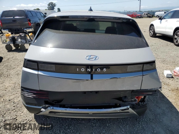 2024 Hyundai Ioniq 5 SE z VIN KM8KM4DE9RU337455, wystawiony jako Copart lot #53738745 z przebiegiem 2 490 mil mil oraz Szkoda całkowita • Salvage title. Historia ofert i sprzedaży dostępna na DreamBid. Obrazek 6.