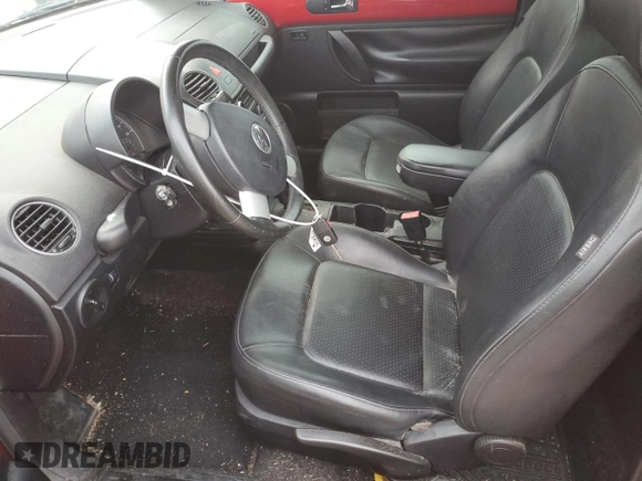 2010 Volkswagen Beetle with VIN 3VWPW3AG3AM030602, listed as a Copart auction lot 86635534 with 109,353 mi miles and Salvage title. Bid and sale history available at DreamBid. Image 7.