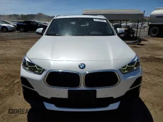 2023 BMW X2 sDrive28i z VIN WBXYH9C06P5V65784, wystawiony jako Copart lot #57108985 z przebiegiem 37 113 mil mil oraz Szkoda całkowita • Salvage title. Historia ofert i sprzedaży dostępna na DreamBid. Obrazek 5.
