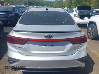 2020 Kia Forte EX z VIN 3KPF54AD2LE209899, wystawiony jako IAAI lot #42032590 z przebiegiem 136 554 mil mil oraz . Historia ofert i sprzedaży dostępna na DreamBid. Obrazek 16.