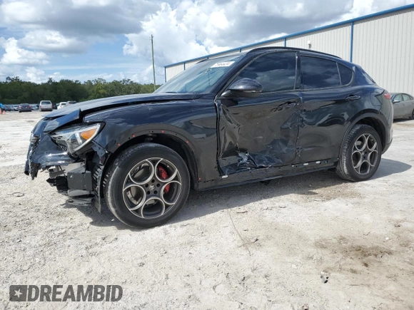 2022 Alfa Romeo Stelvio Sprint z VIN ZASPAKAN1N7D48283, wystawiony jako Copart lot #75964424 z przebiegiem 25 433 mil mil oraz Szkoda całkowita • Salvage title. Historia ofert i sprzedaży dostępna na DreamBid. Obrazek 1.