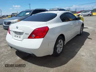2009 Nissan Altima S z VIN 1N4AL24E19C155302, wystawiony jako IAAI lot #42244886 z przebiegiem 137 955 mil mil oraz . Historia ofert i sprzedaży dostępna na DreamBid. Obrazek 4.